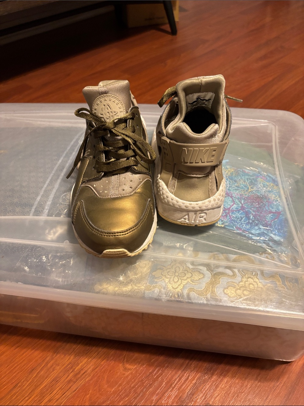 Nike air Olive Gold Air Trainer Sneakers